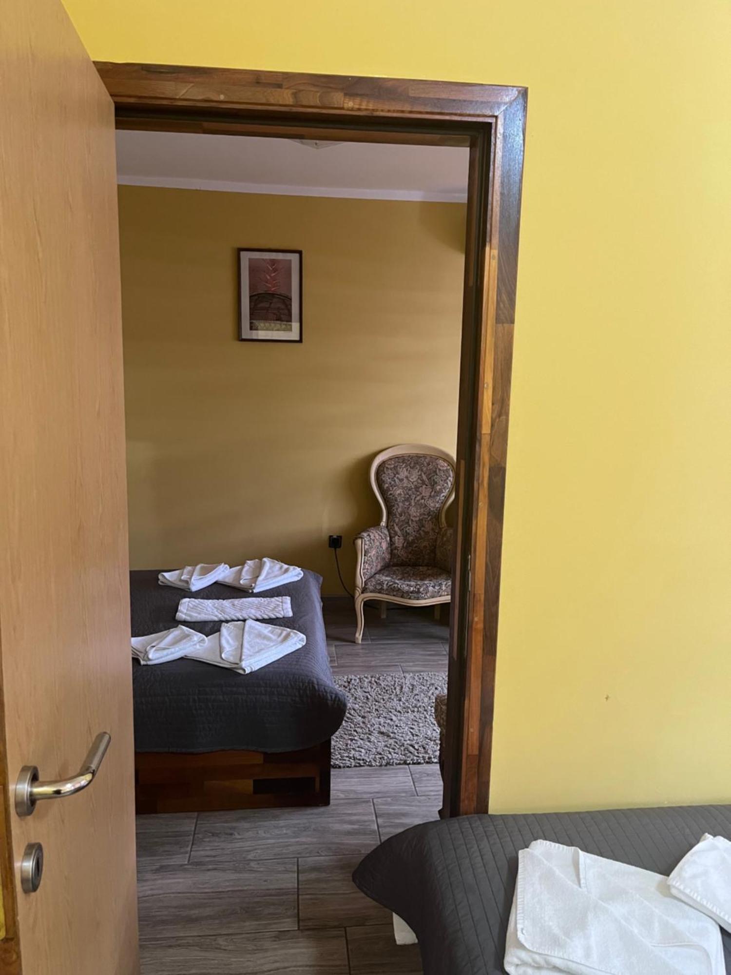 Hotel "Vir" Velika Plana Exterior foto